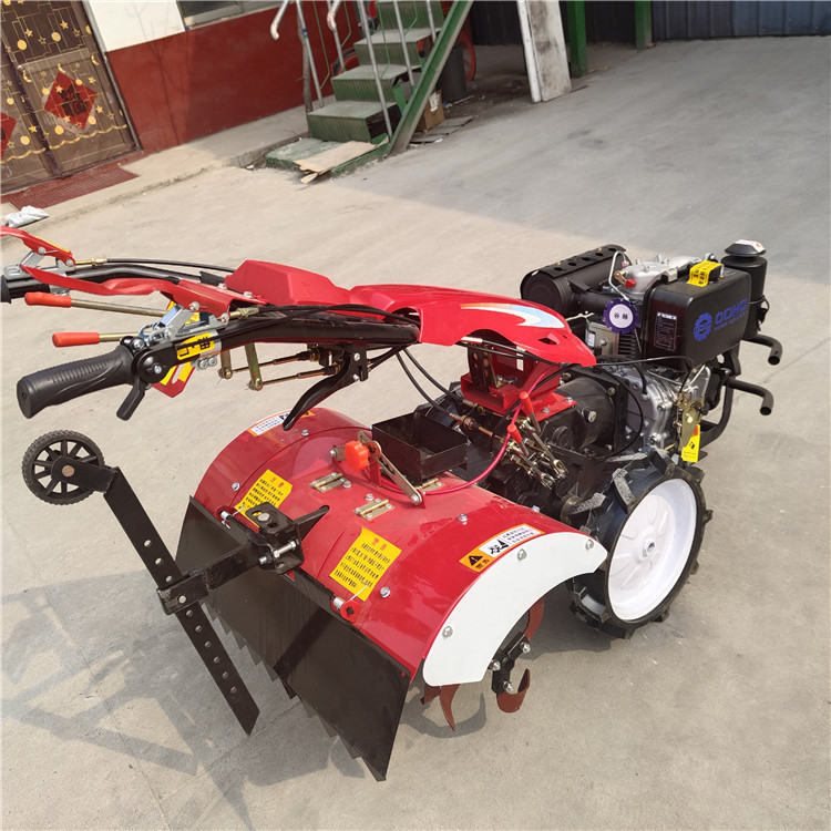 آلة الحراثة الصغيرة ذات أربعة محرك