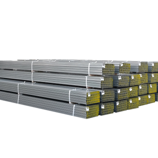 موقف من قوس الألواح الشمسية