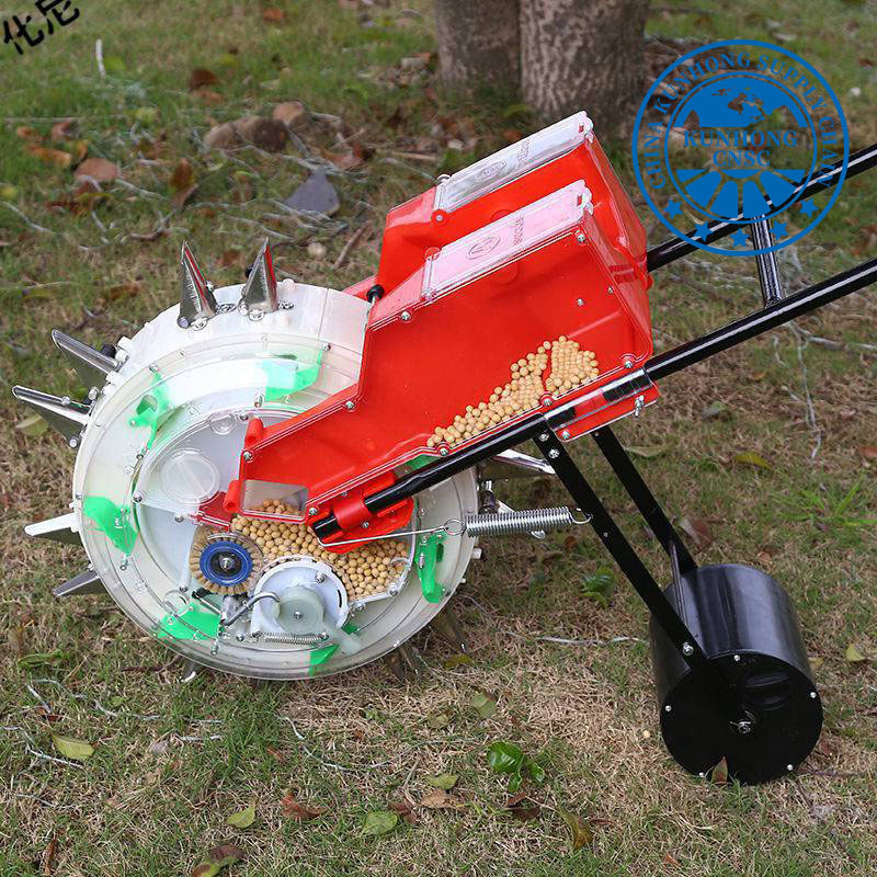 مع صفوف زارع الذرة بذرة