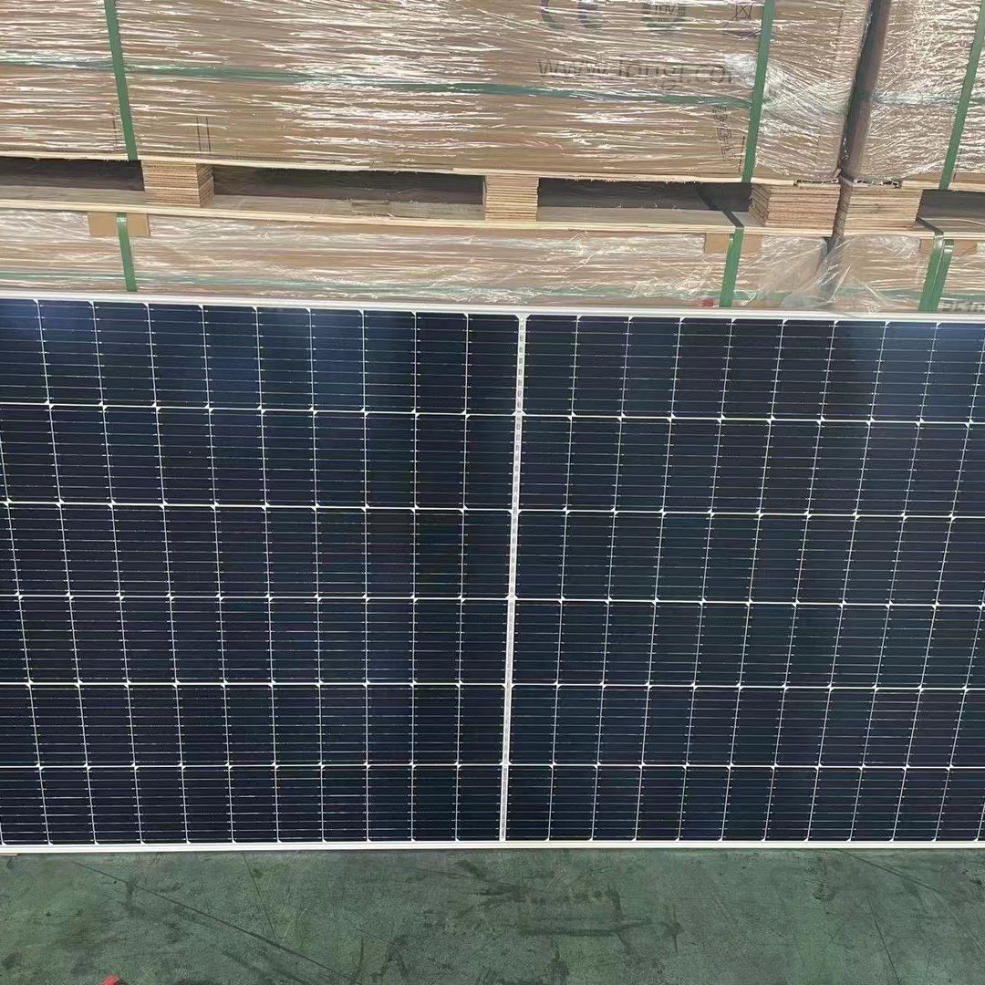 الفئة A 550W182MM أحادية البلورية السيليكون في الهواء الطلق متصل بتوليد الطاقة الكهروضوئية لوحة شمسية