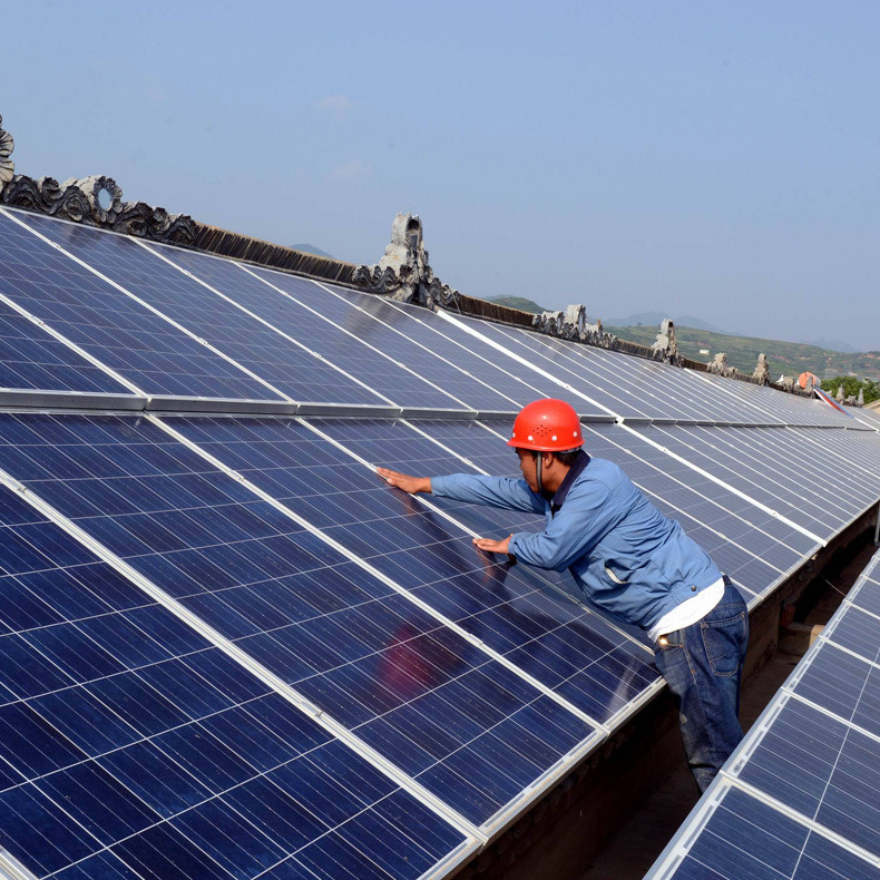 اللوحة الكهروضوهيدية أحادية البلورة 580W-585W وحدة شمسية مزدوجة من الزجاج مزدوج الوجهين