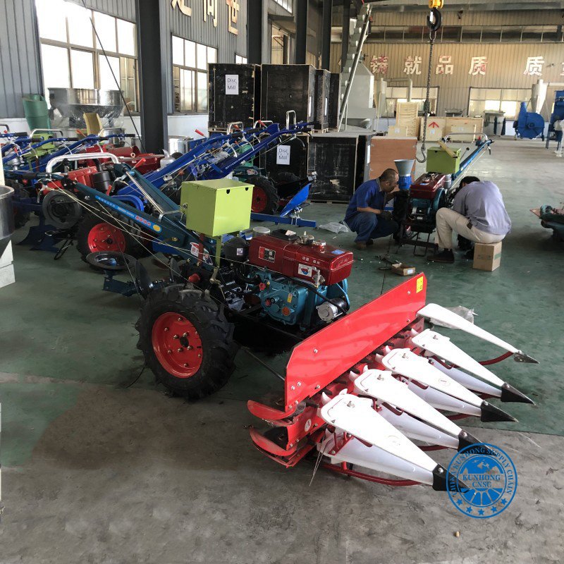 بدء تشغيل محرك الديزل الكهربائي قوي الذرة Spike Harvester Single Row Corn Harvester